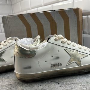 NEW gold trim star size 10 sneakers